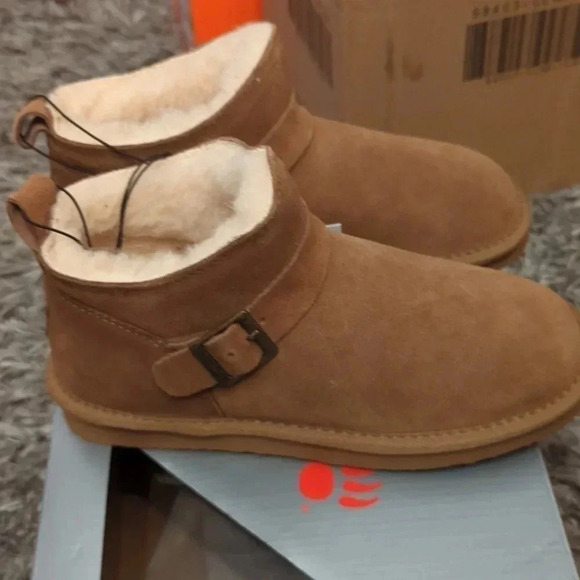 Pawz by Bearpaw  Amy Suede Boots - Picture 5 of 8
